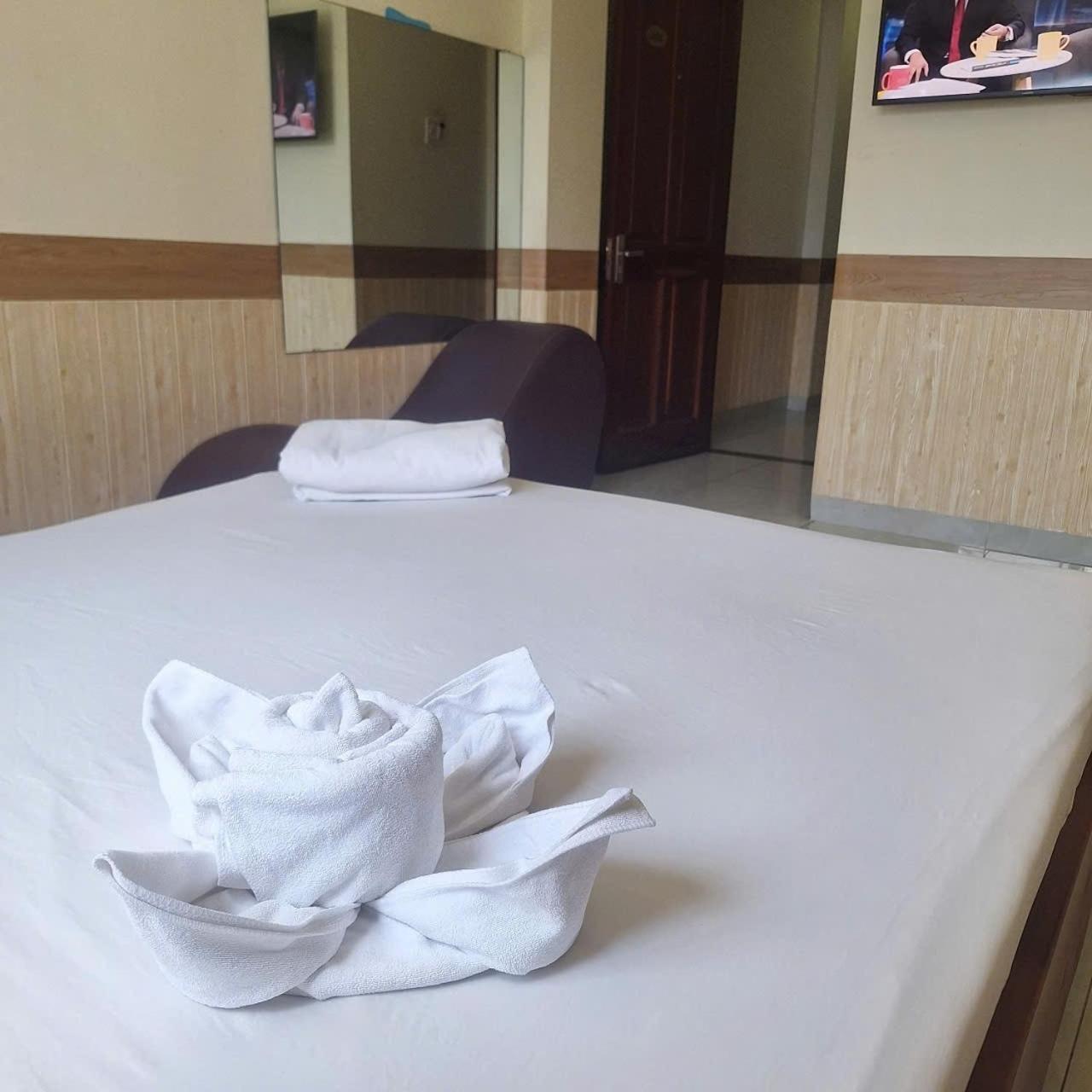Damry Hotel โฮจิมินห์ซิตี้ ภายนอก รูปภาพ